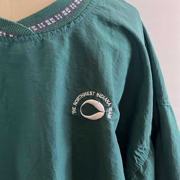 Green Cargill, Inc. windbreaker - Picture 2 of 3